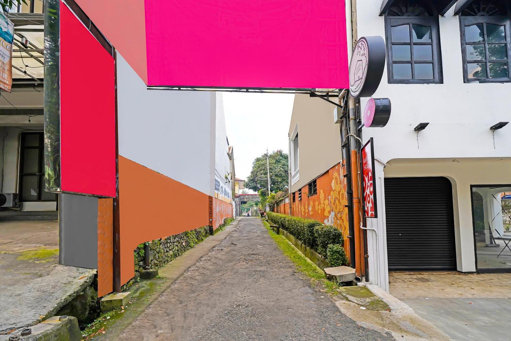 Oyo Life 92835 Maya Adipuri Bandung Exterior foto